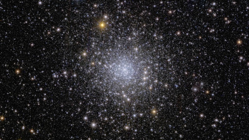 Euclid_s_view_of_globular_cluster_NGC_6397_pillars.jpg