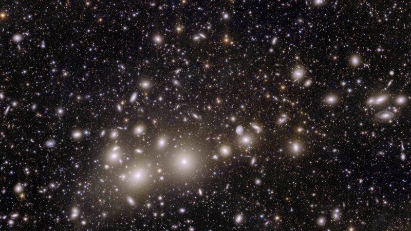 Euclid_s_view_of_the_Perseus_cluster_of_galaxies_pillars.jpg